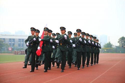 南京铁道职业学院军训表演（南京铁道职业技术学院有校服吗）