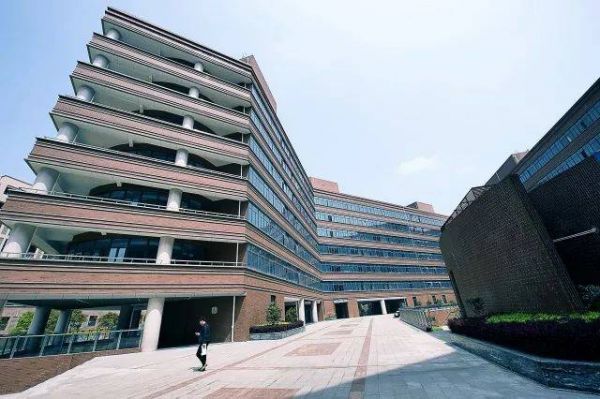 温州商务英语学校（温州商务学院校址在哪）-图2