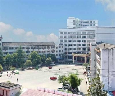 新化南北职业学校（新化南北职业学校学费多少）-图3