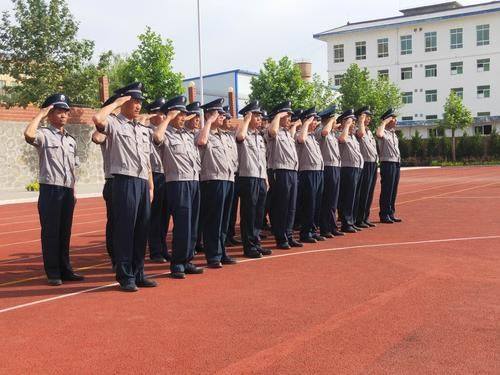 旬邑学校（旬邑学校新招保安名单）