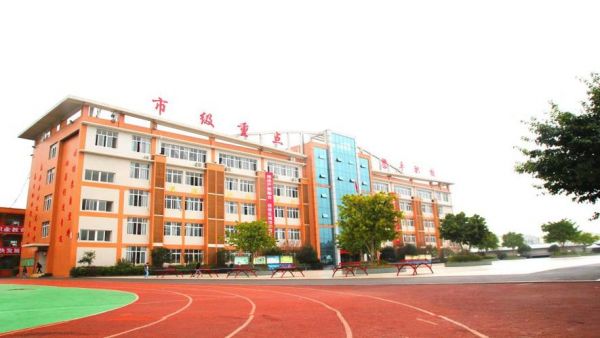 重庆梁平职业学院（重庆市梁平职业技术学校）-图2