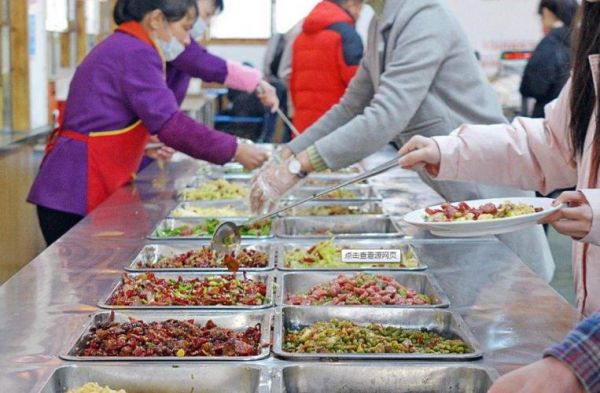 江苏建康职业学院伙食（江苏建康职业学院招聘）