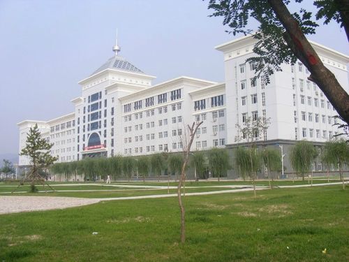 河北旅游职业学院校例（河北旅游职业学院全景图）-图1