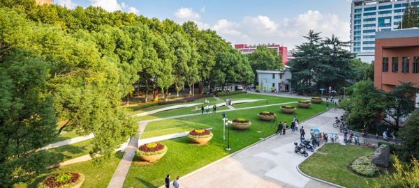 华东理工大学校园环境（华东理工大学校园环境怎么样）-图2