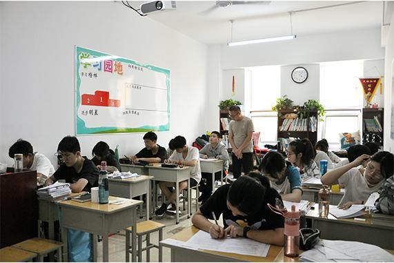 公办复读学校有哪些（公立学校复读班）-图3