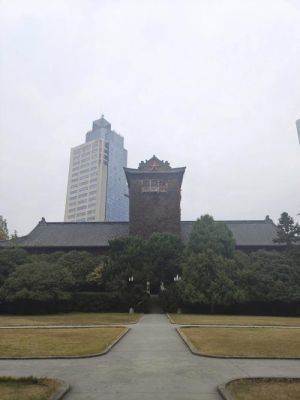 南京大学大学校园风光（南京大学校园风景图）