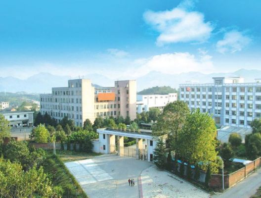 萍乡技术学校（萍乡技校学院）-图1