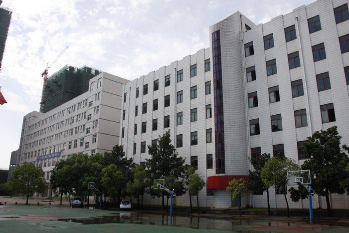 长江商职业学院（长江商贸学院）-图2