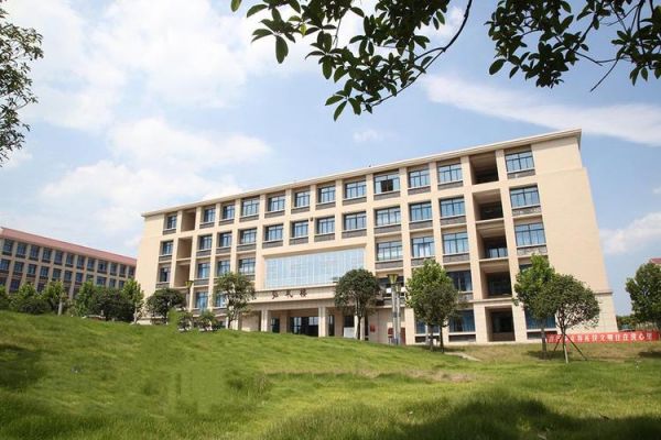 重庆机电工业学校吧（重庆机电技工学校新校区）